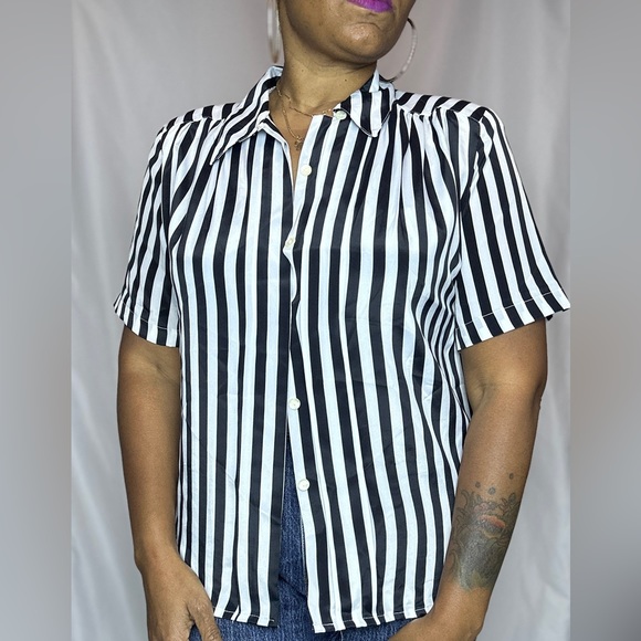 Vintage Black and white Striped Blouse Size 10-12 - Picture 2 of 2